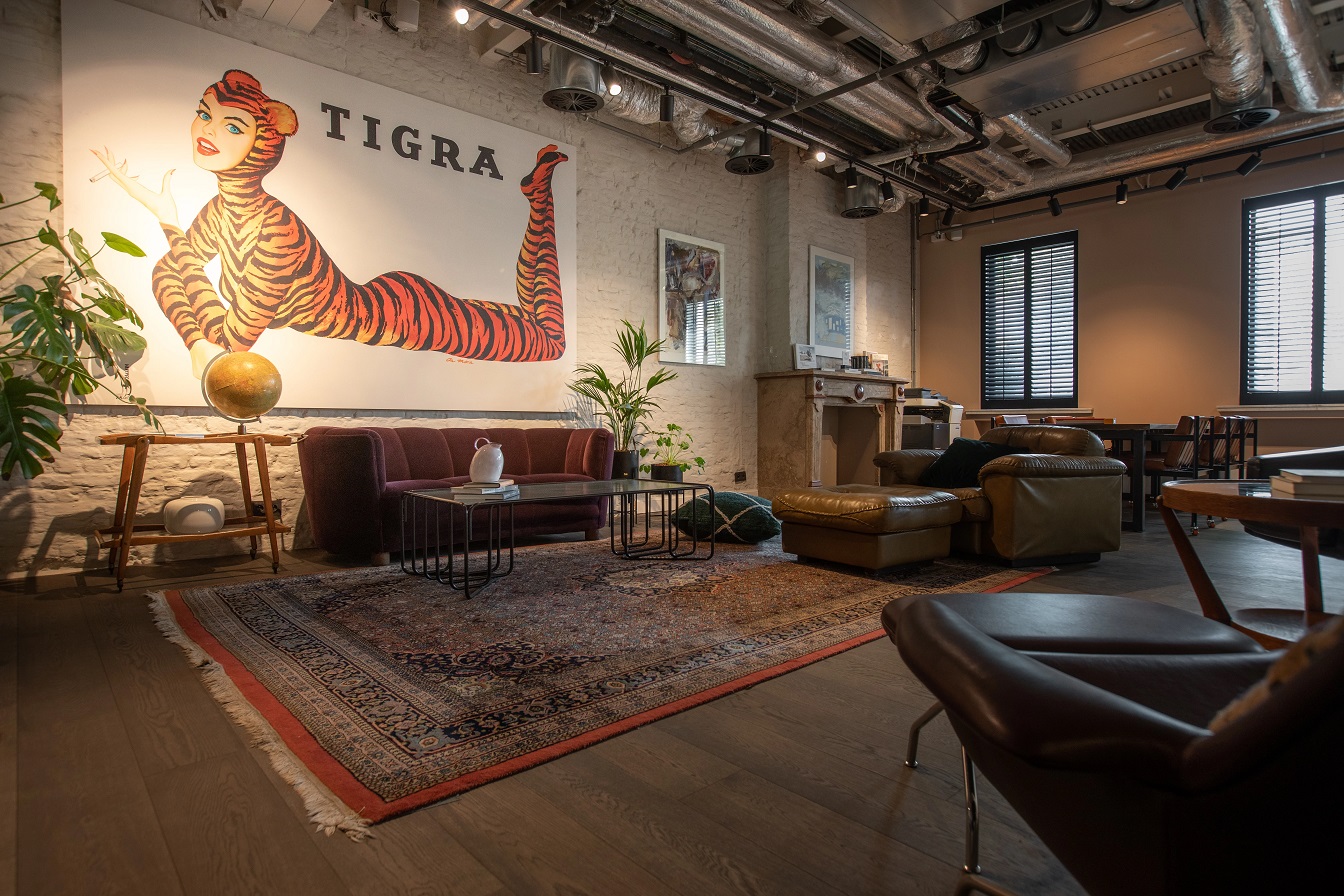 RegusCoupureRechts88