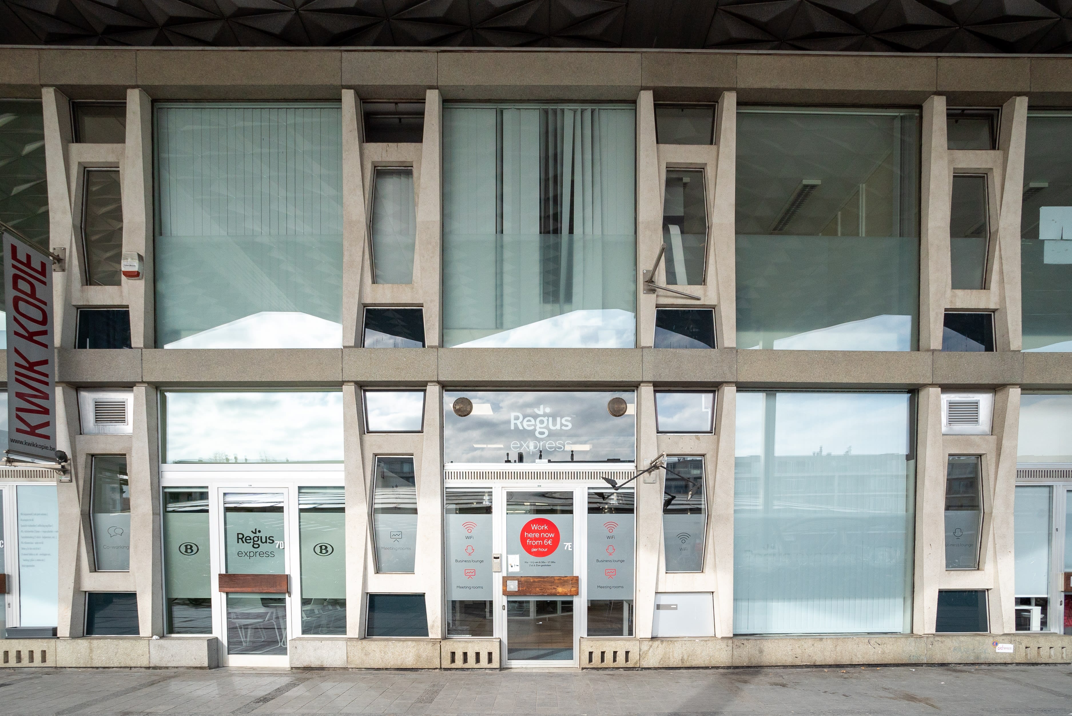 RegusSint-NiklaasRailwayStation