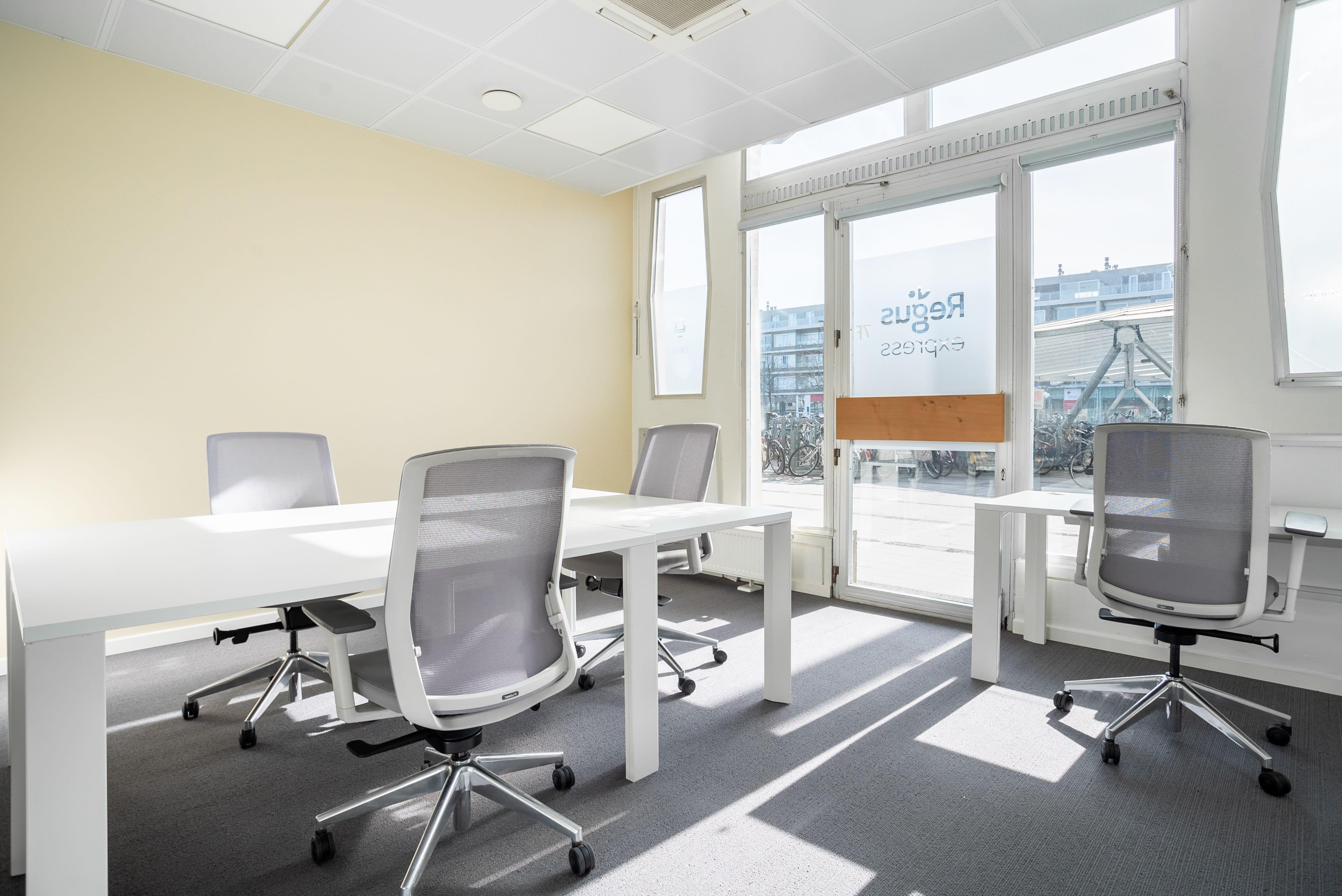 RegusSint-NiklaasRailwayStation